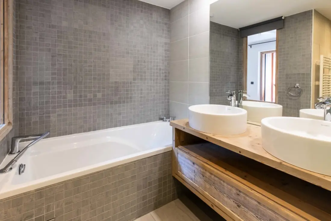 Chalet Meribel kültéri Jacuzzival Szauna