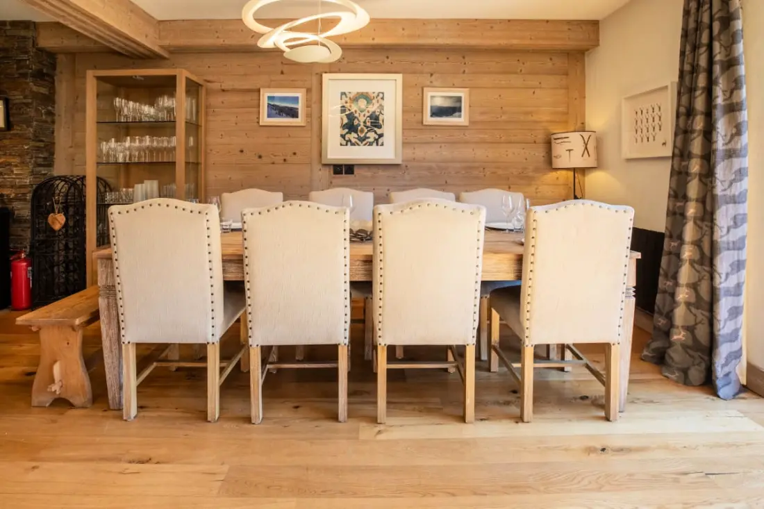 Chalet Meribel kültéri Jacuzzival Szauna