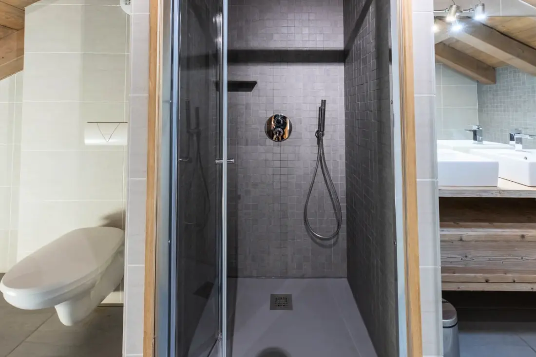 Chalet Meribel kültéri Jacuzzival Szauna