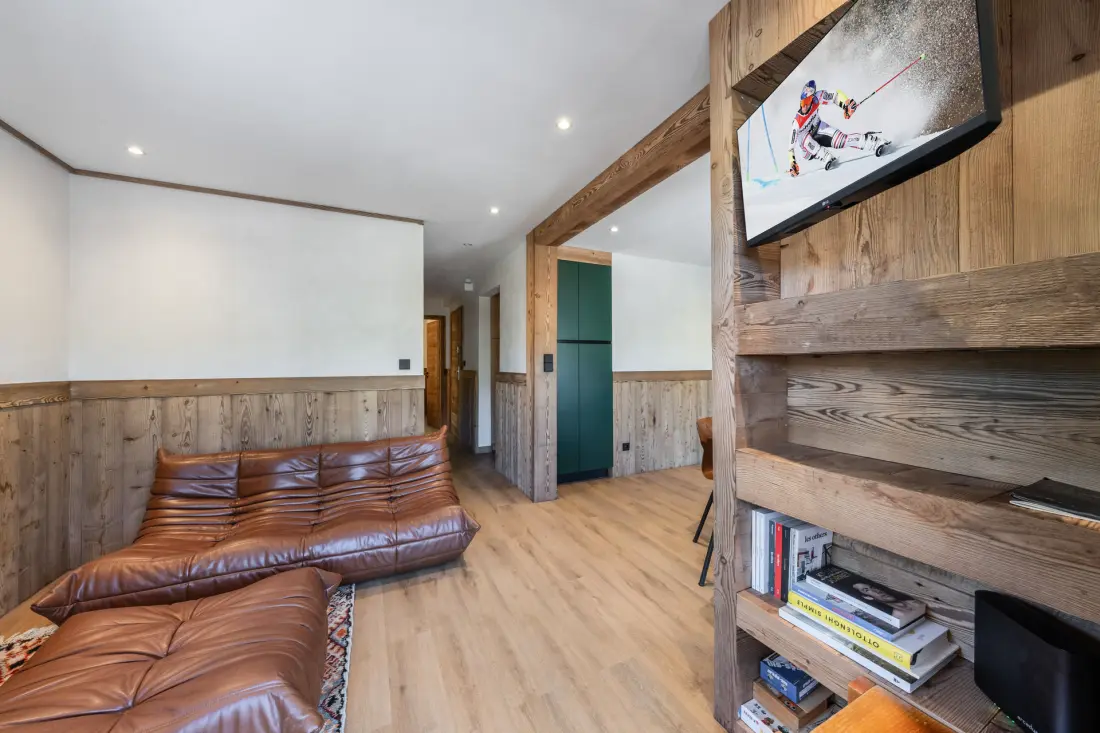 Carlines Residence