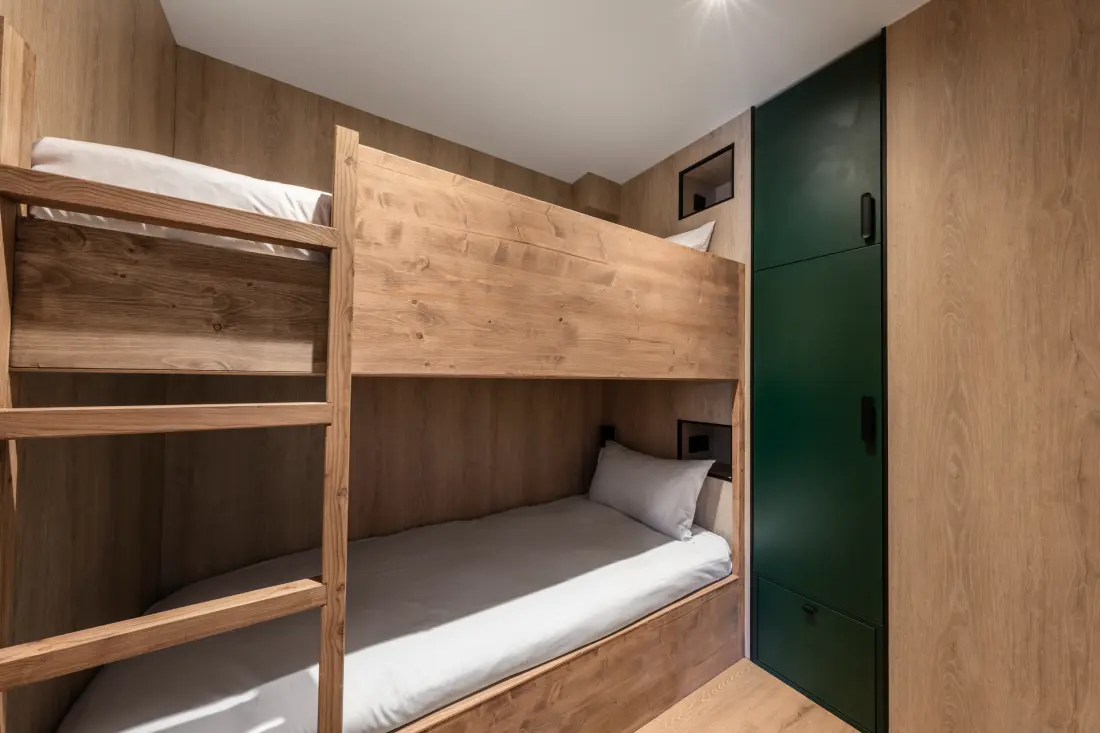 Carlines Residence