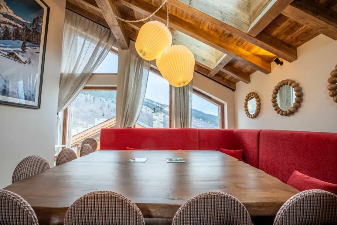Chalet Yolo-Poscine beltéri Spa