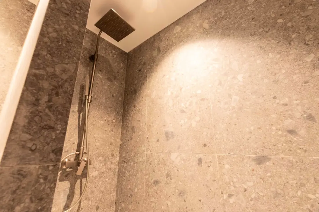 Chalet Yolo-Poscine beltéri Spa