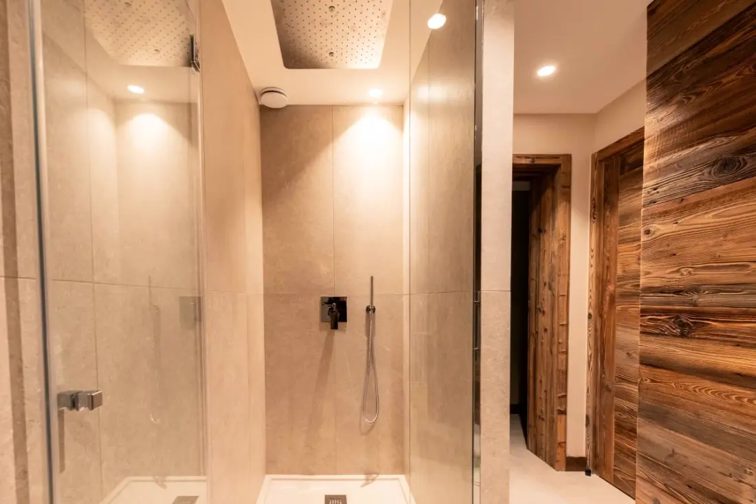 Chalet Yolo-Poscine beltéri Spa