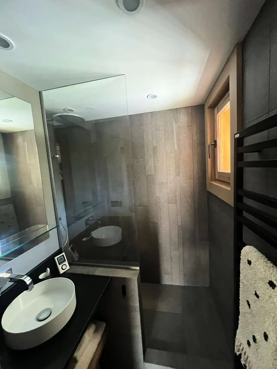 Genelles lakóhely