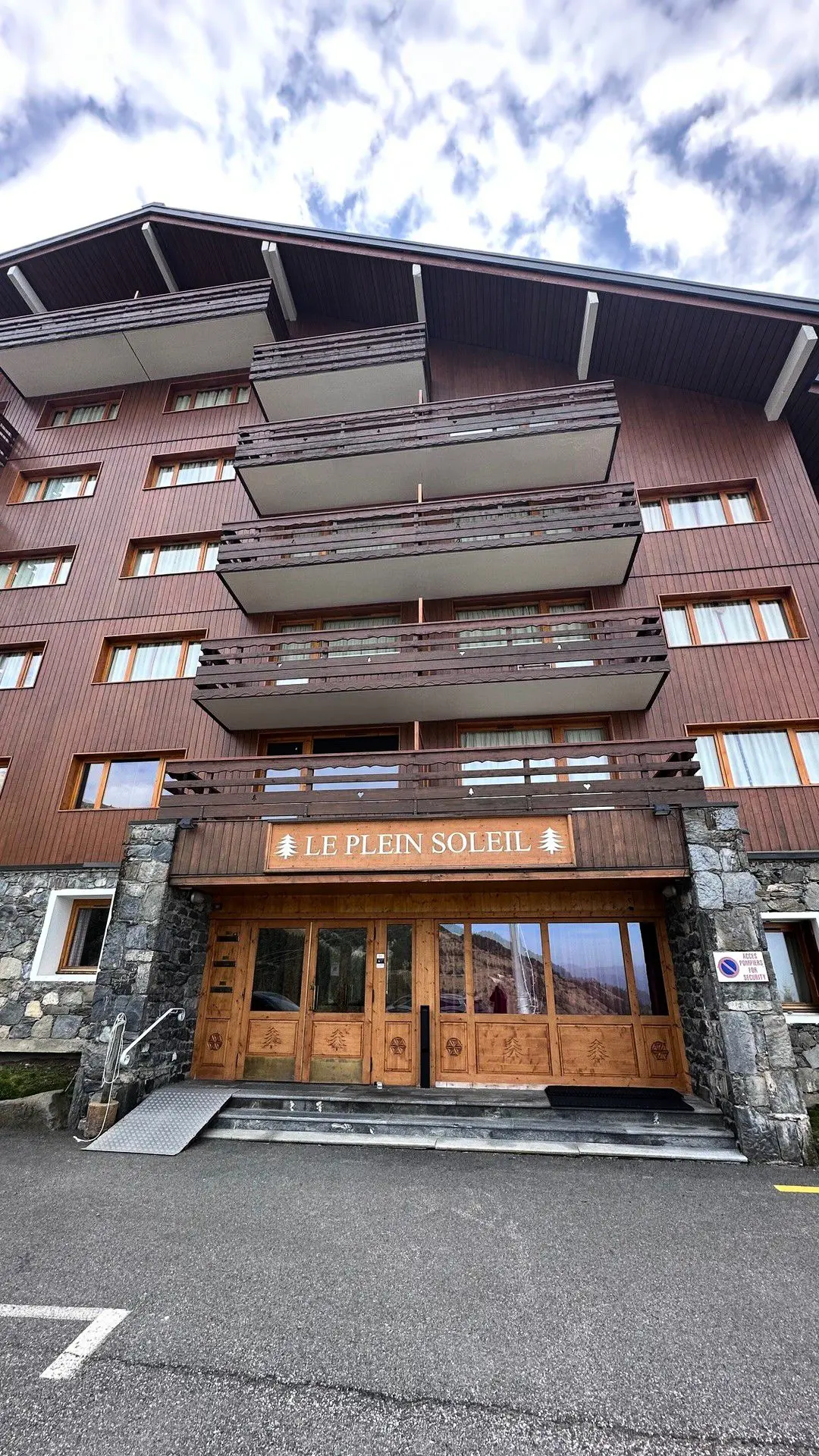 Teljes Sun Residence
