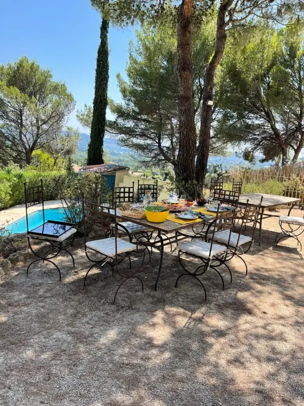 Családi ház A Luberon szívében medencével és panorámás kilátásokkal