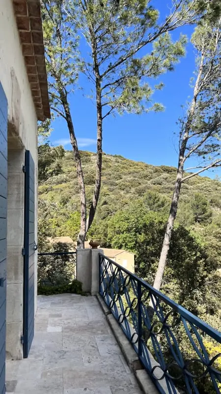 Családi ház A Luberon szívében medencével és panorámás kilátásokkal