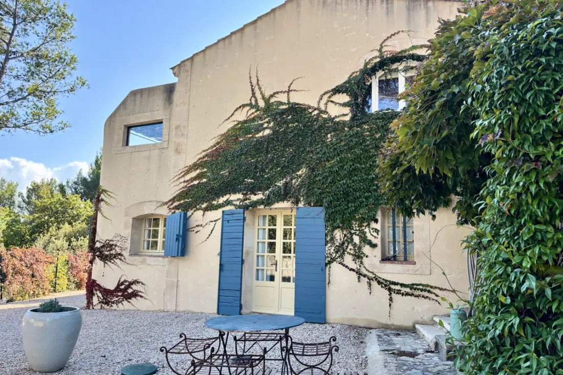 Családi ház A Luberon szívében medencével és panorámás kilátásokkal