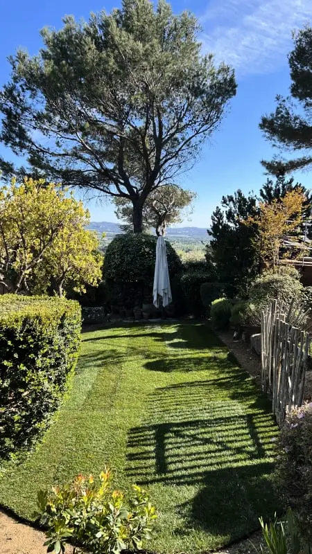 Családi ház A Luberon szívében medencével és panorámás kilátásokkal