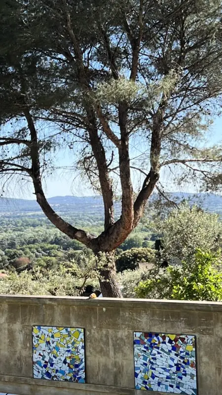 Családi ház A Luberon szívében medencével és panorámás kilátásokkal