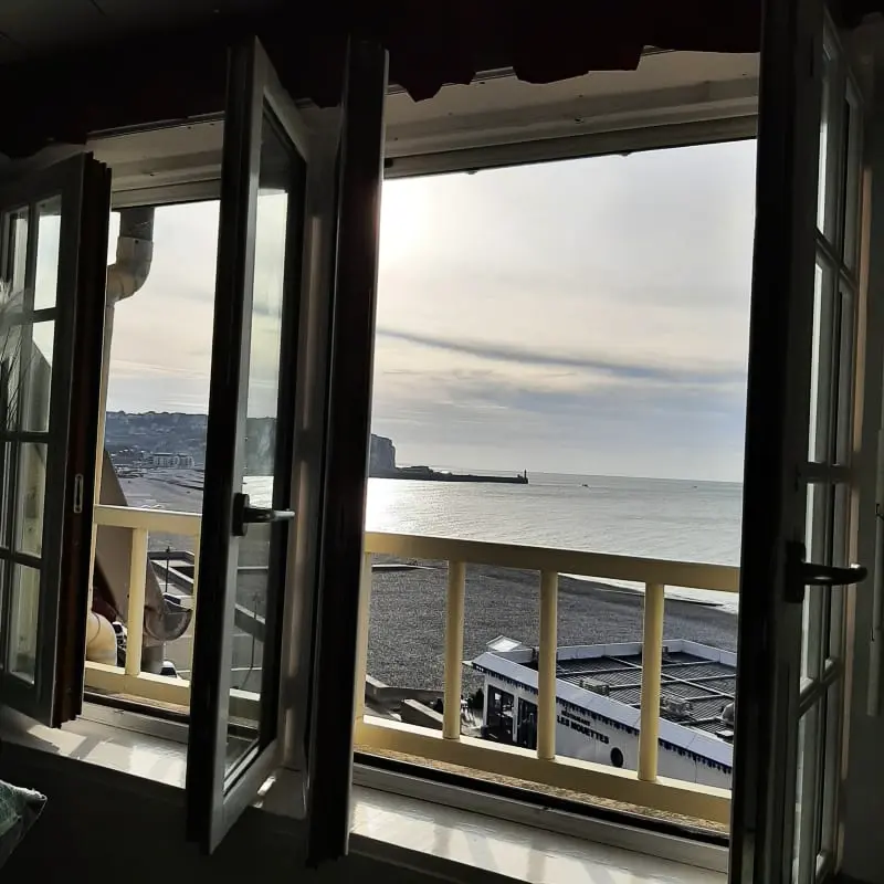 Residence Mh02 - Escape : Sea & Serenity, Parenthesis két