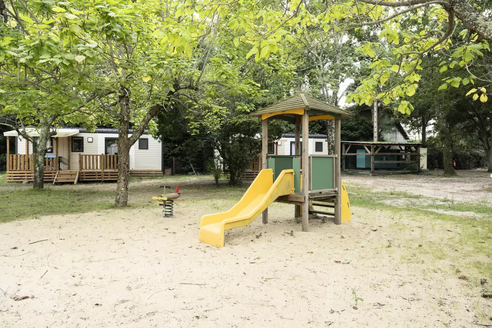 Alpha Camping Holding - Camping Paradis Albret 3 Stars★★★