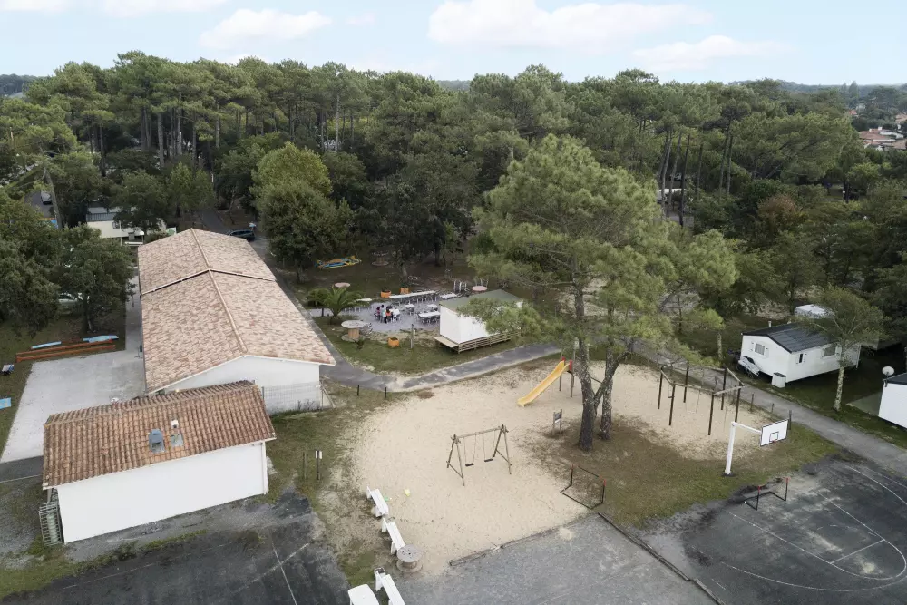 Alpha Camping Holding - Camping Paradis Albret 3 Stars★★★