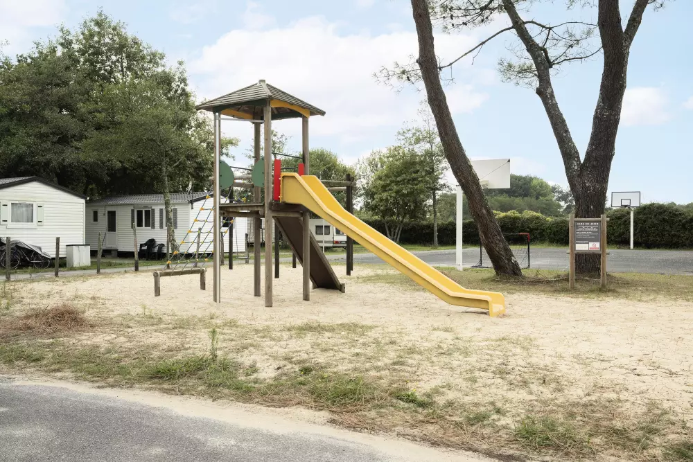 Alpha Camping Holding - Camping Paradis Albret 3 Stars★★★