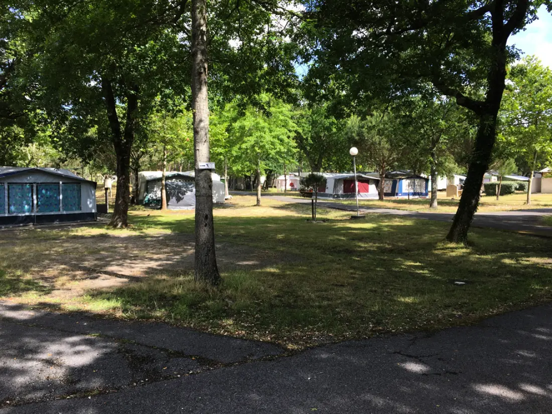 Campsite Paradis Albret 3 Csillagok★★★