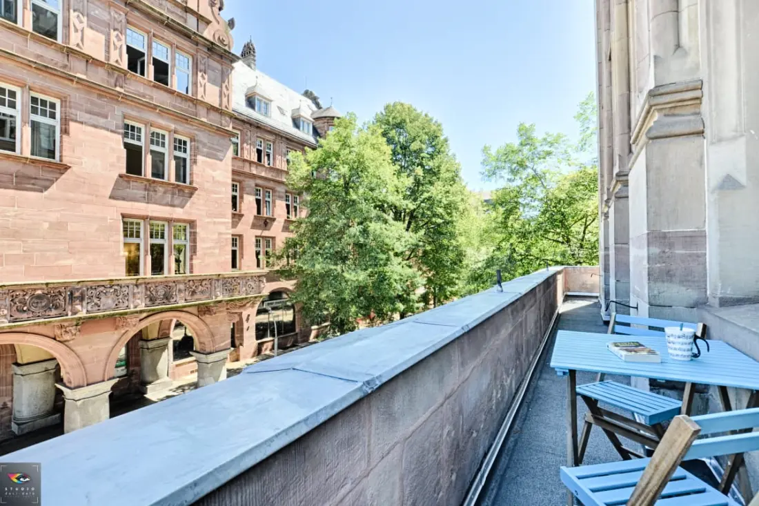Citysuite tágas német Chic Balkon Imperial 2 P