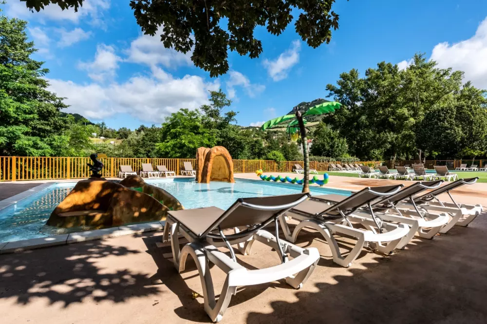 Camping maeva Escapades Millau Plage 4 Sterren★★★★