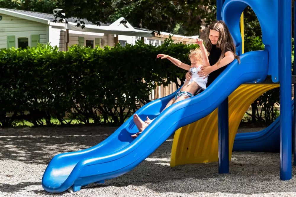 Camping maeva Escapades Millau Plage 4 Sterren★★★★