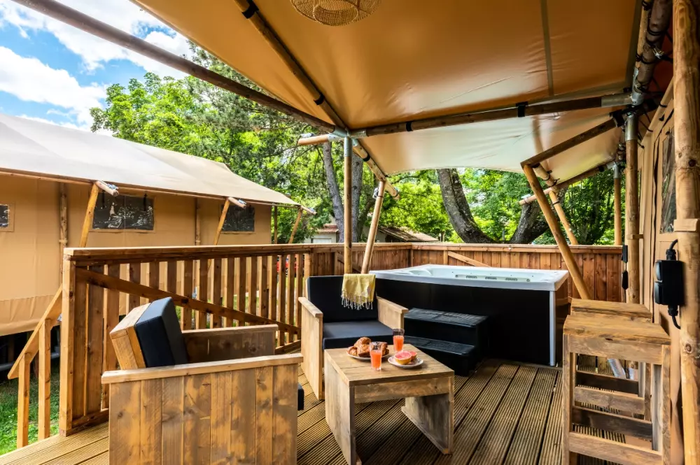 Camping maeva Escapades Millau Plage 4 Sterren★★★★