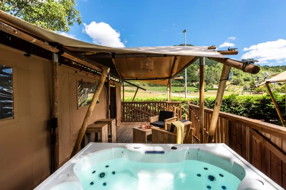 Camping maeva Escapades Millau Plage 4 Sterren★★★★