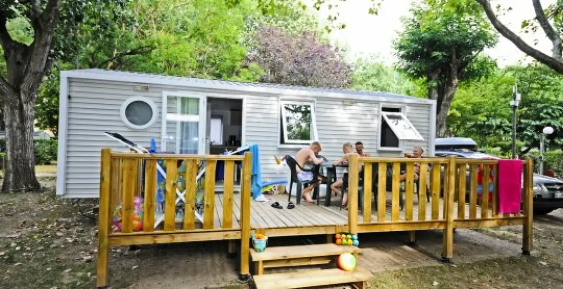 Camping Paradis Viaduc de Millau 4 Stelle★★★★