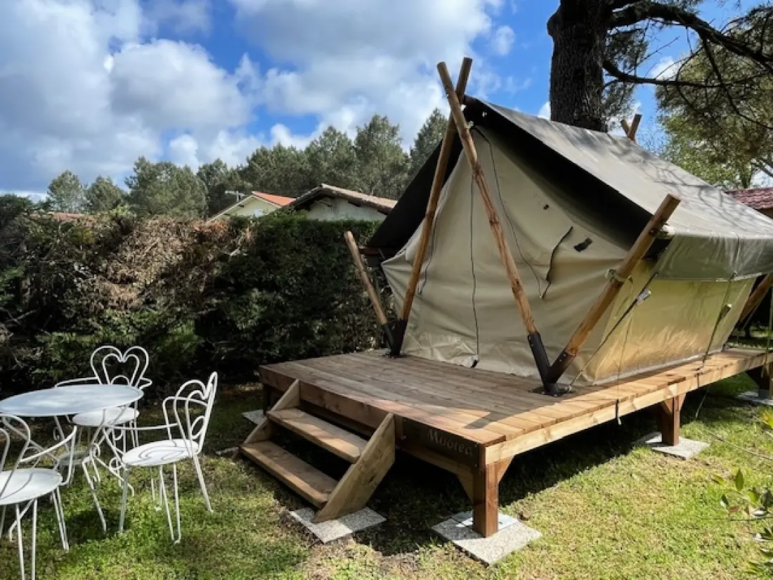 Kemping Ushuaïa Villages La Maïade 3 Gwiazdy★★★