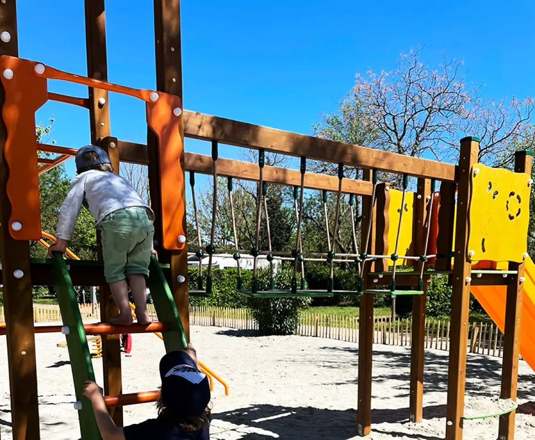 Campsite Le Val de Cesse 3 Csillagok★★★