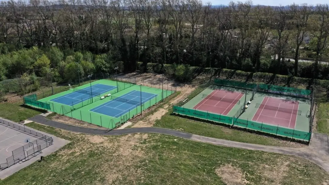 Campsite Le Val de Cesse 3 Csillagok★★★