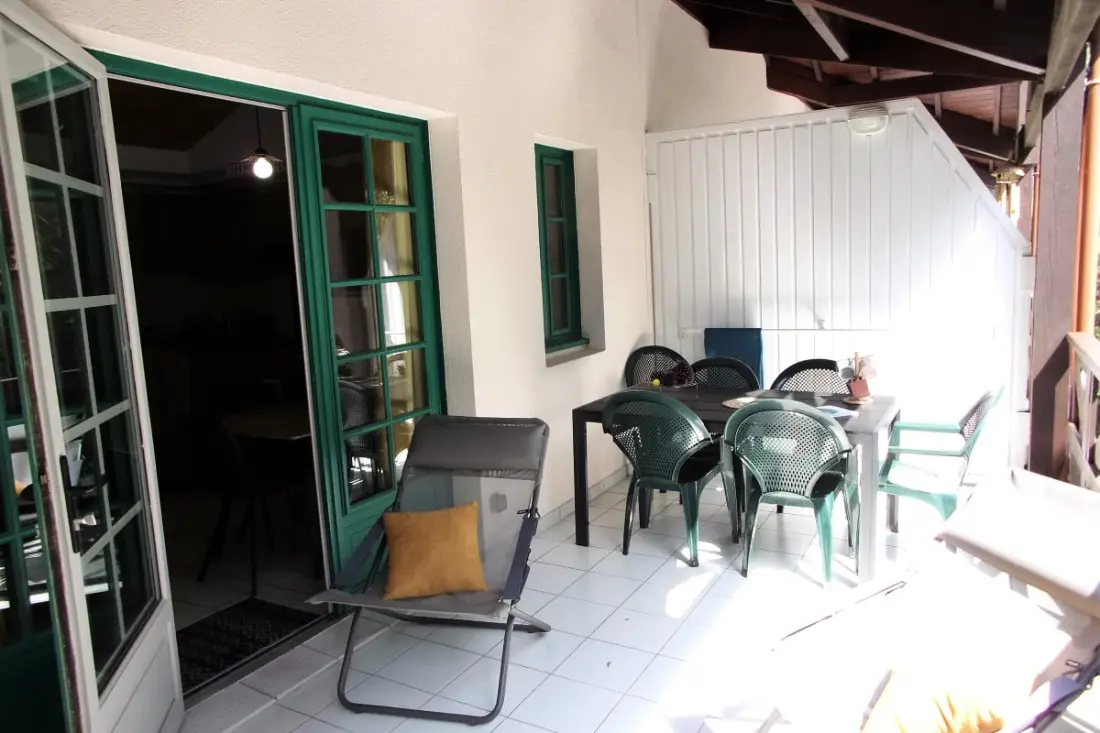 App In Residence With Pool, Near Ocean