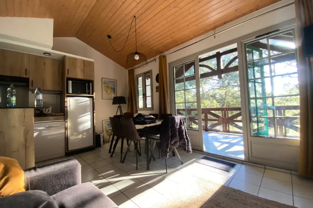 App In Residence With Pool, Near Ocean