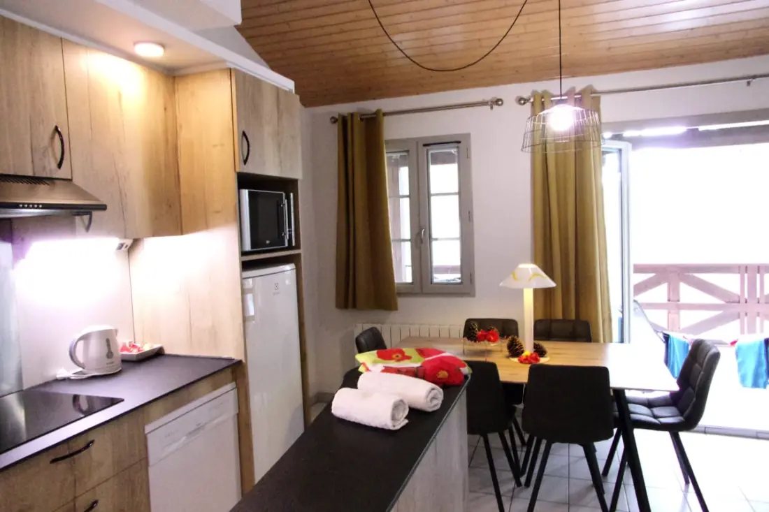 App In Residence With Pool, Near Ocean