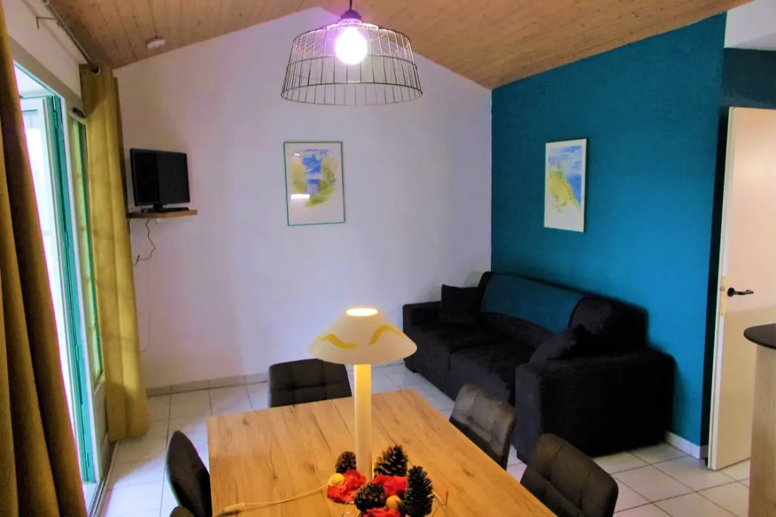 App In Residence With Pool, Near Ocean