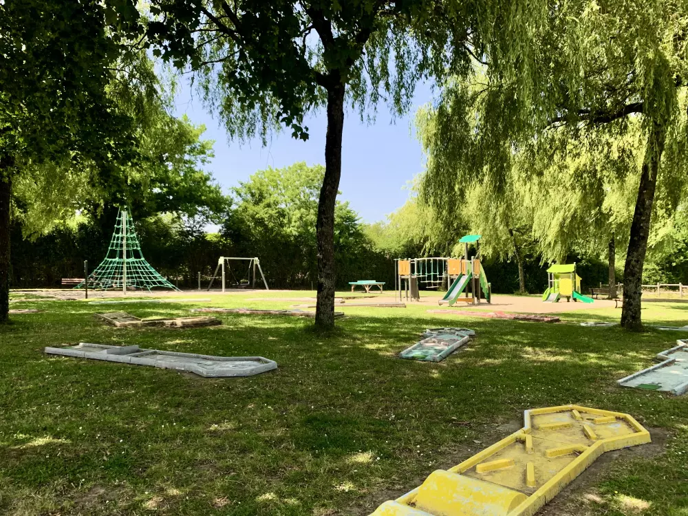 Lands of France - Natura Resort Pescalis