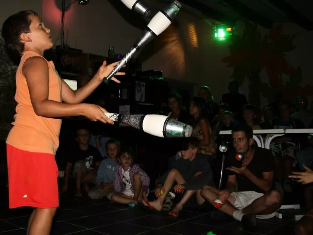 Camping La Pinède en Provence 3 Sterne★★★