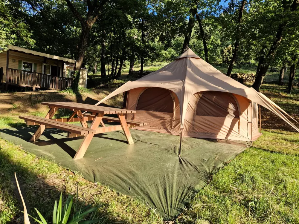 Camping La Pinède en Provence 3 Sterne★★★