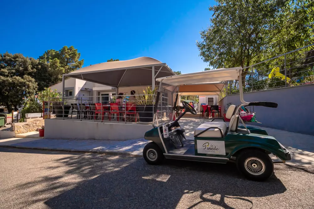 Camping La Pinède en Provence 3 Sterne★★★