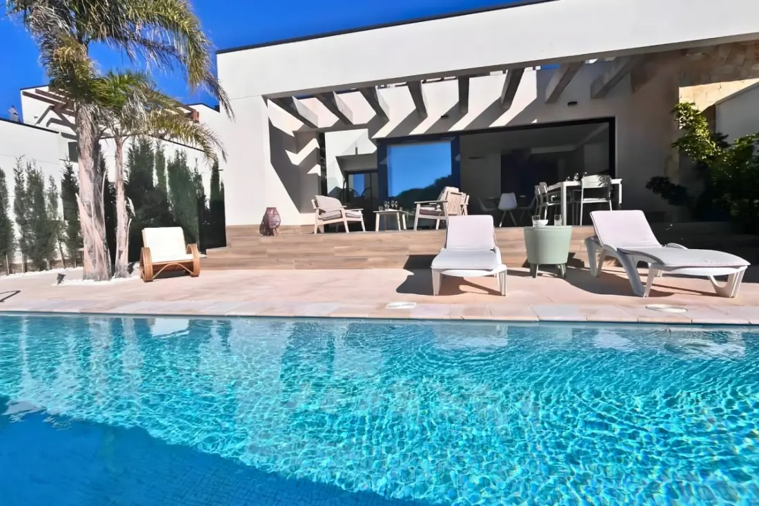 3 hálószobás Villa magán medencével a Golf De Font Del Llop-nál
