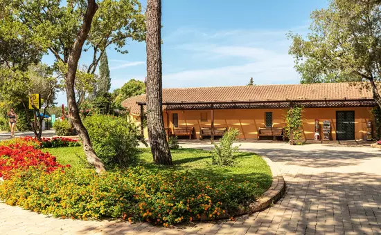 Camping Hu Montescudaio Village
