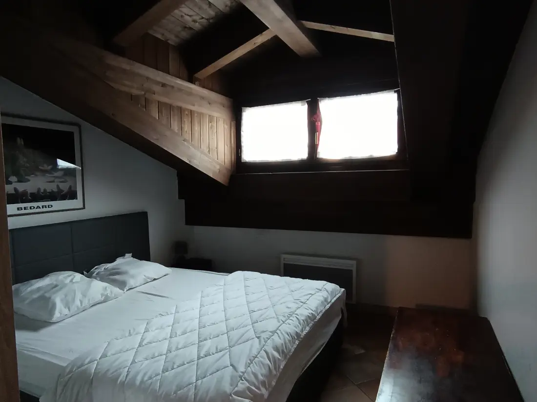Chalet Carlines
