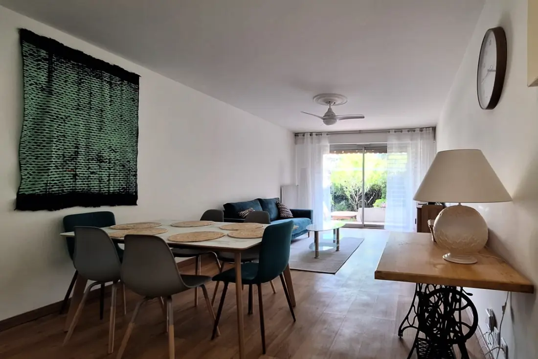 Oasis Montpellierben Magán kert úszómedence strandok