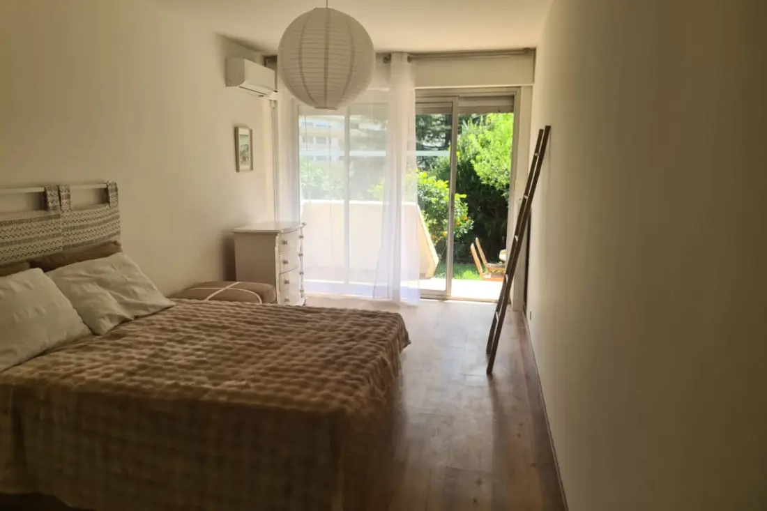 Oasis Montpellierben Magán kert úszómedence strandok