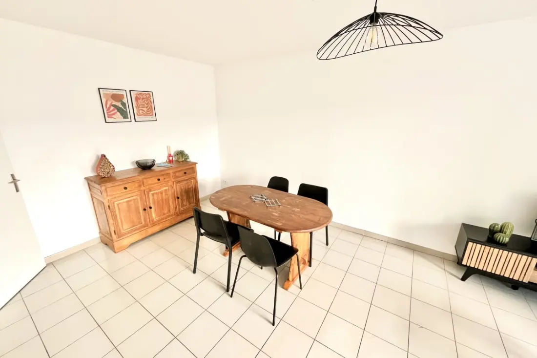Apartman - Near Tramway