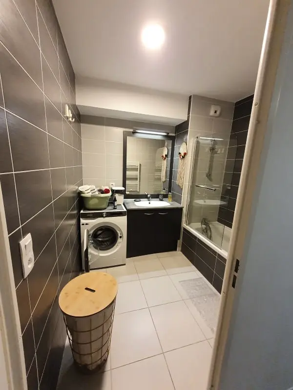 Világos apartman erkéllyel