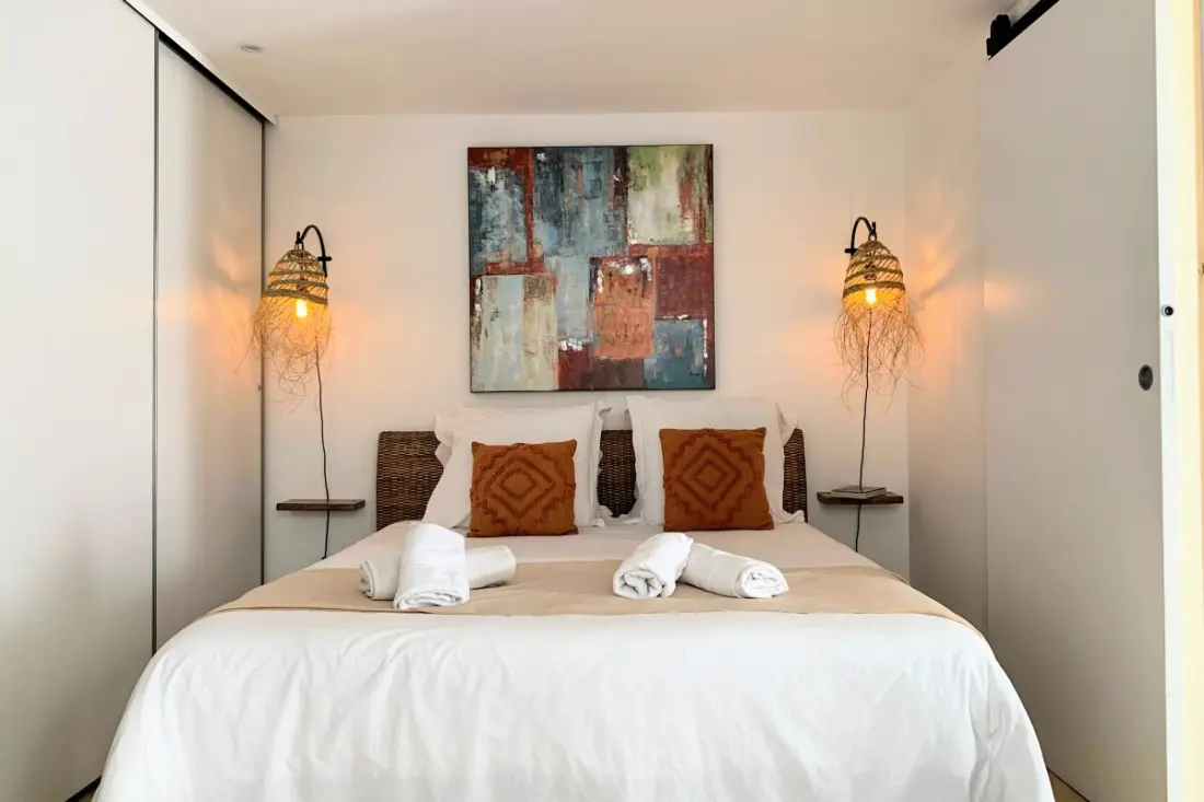 Home Chic Home - A Bazille Terrace