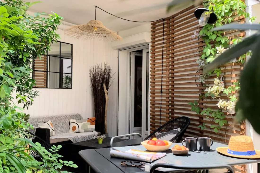 Home Chic Home - A Bazille Terrace