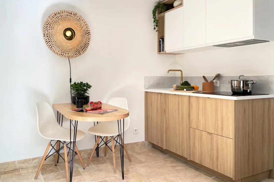 Home Chic Home - A Bazille Terrace