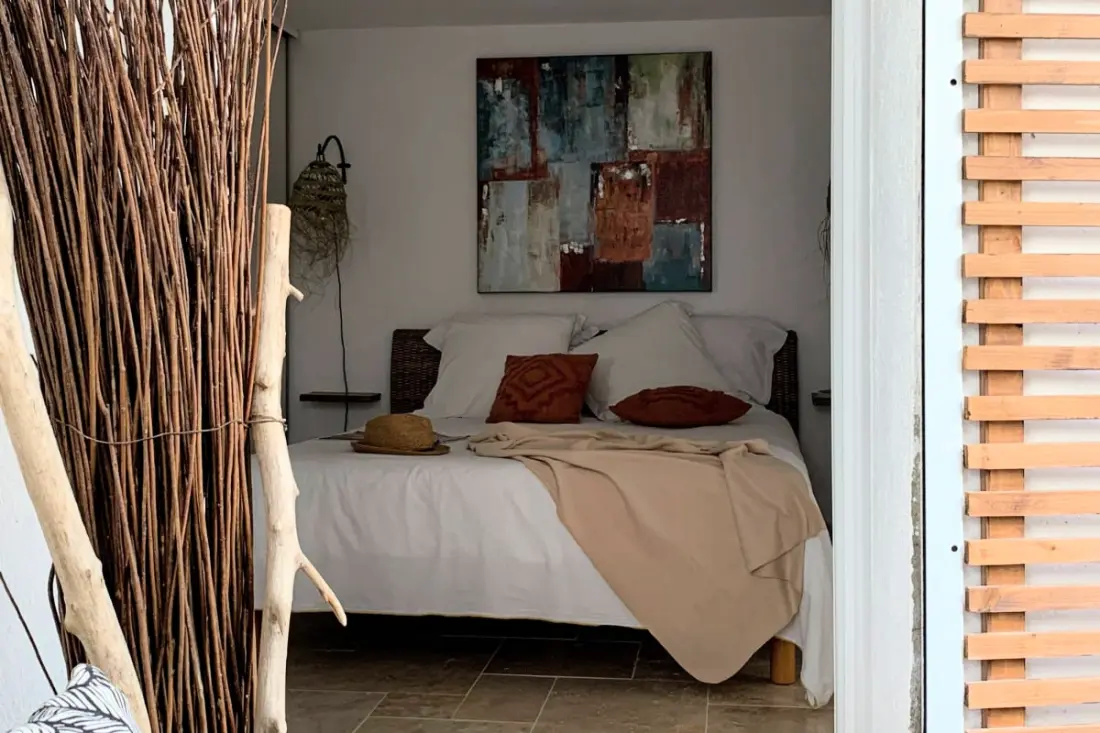 Home Chic Home - A Bazille Terrace