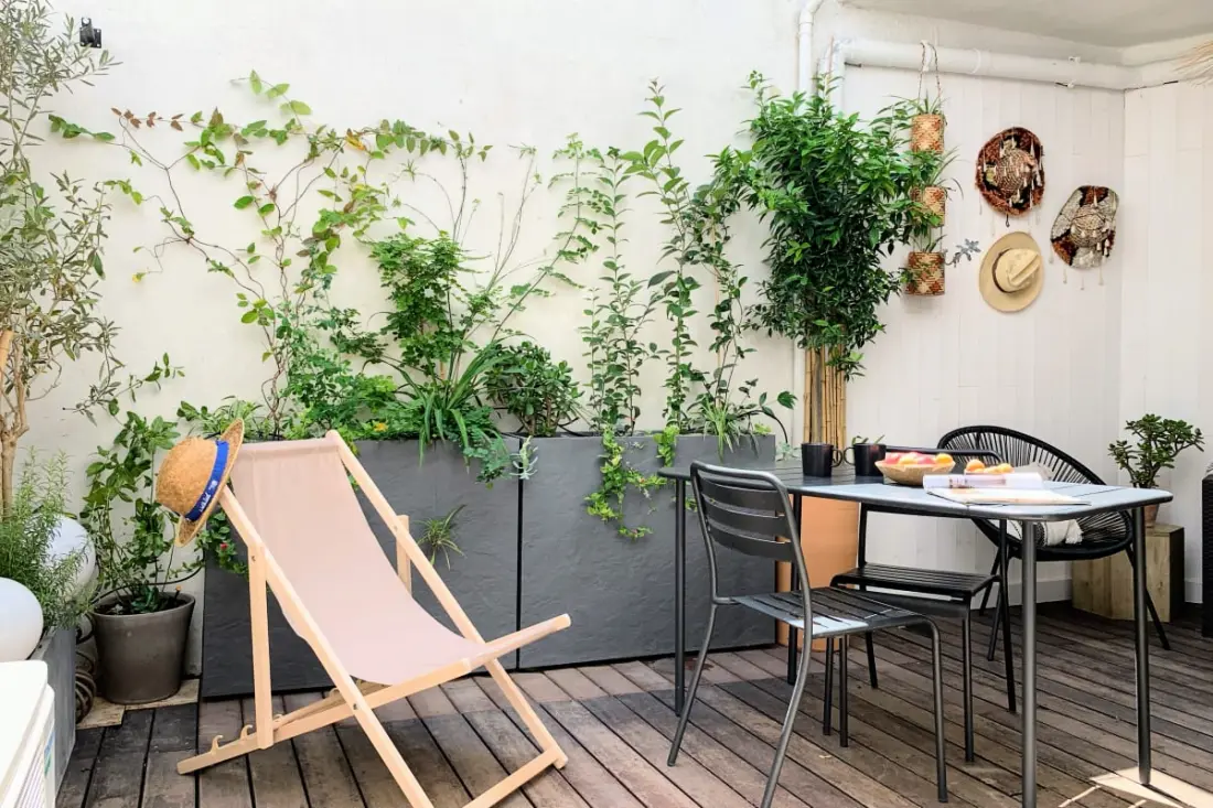 Home Chic Home - A Bazille Terrace