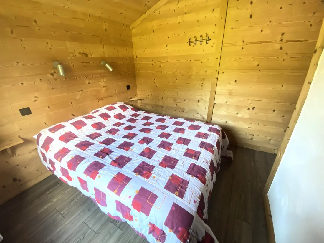 Poya faház